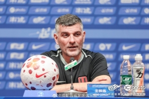 德仁FCvs猎人FC直播_免费在线观看