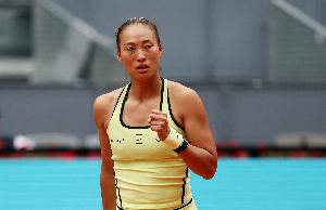 沪媒：郑钦文即时排名下滑至第53位，将无缘法网种子席位