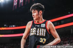 延特拉vs比拉斯萨直播_原声解说信号