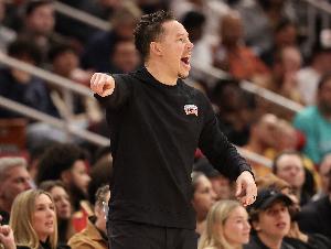 海尔詹斯丹vs法尔肯斯瓦德直播_原声解说信号