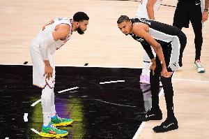 雅温得霹雳vs班布托斯直播_全场录像回放