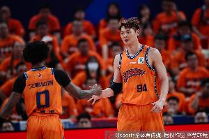 巴尔瑙尔戴拿模vs苏维埃之翼B队直播_手机无插件版